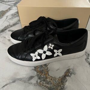 Michael Kors Black and 3D White Floral Sneakers, Sz. 9